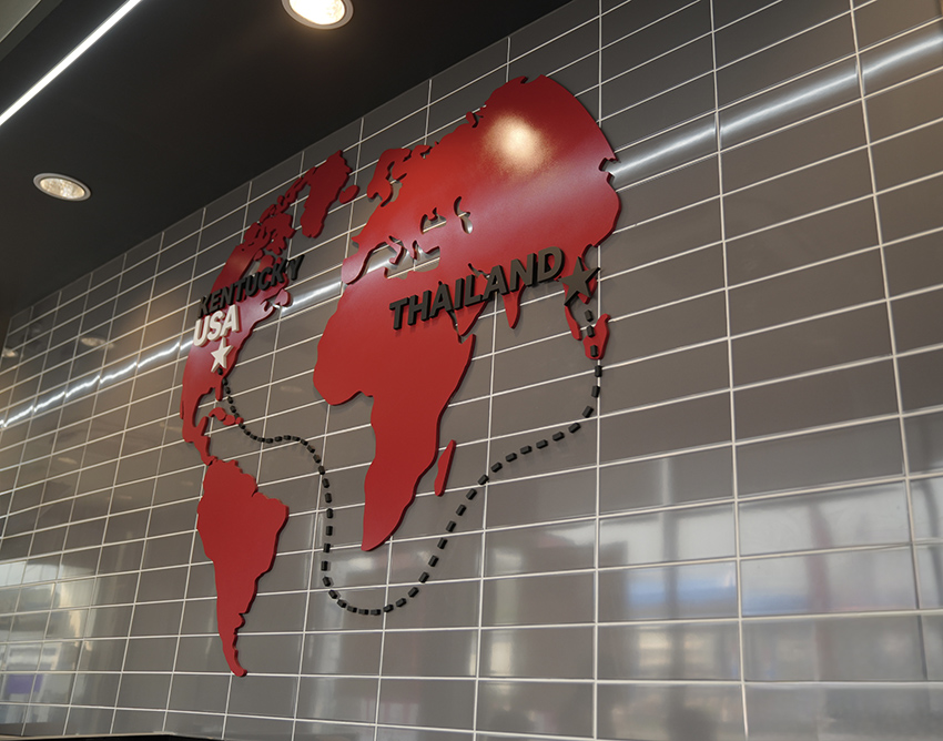 ภาพ KFC สาขาในประเทศไทย แสดงถึงความสำเร็จในการขยายครบ 77 จังหวัด 10