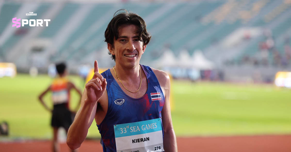 คีริน ตันติเวทย์ นักวิ่งชายกำลังวิ่งเข้าเส้นชัยในการแข่งขันฮาล์ฟมาราธอนที่นิวยอร์ก