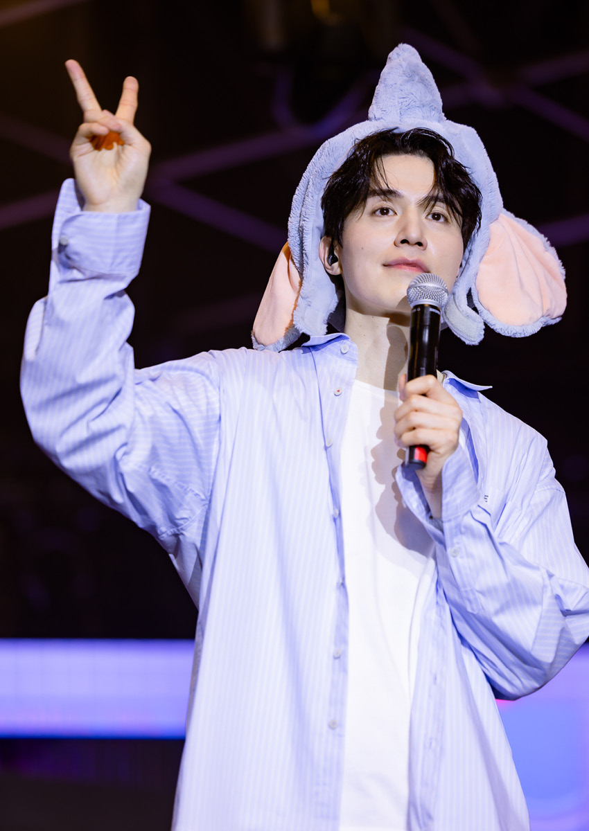 อี ดง-อุค นักแสดงหนุ่มยิ้มแย้มในงานแฟนมีตติ้งอันแสนอบอุ่นที่กรุงเทพฯ 1