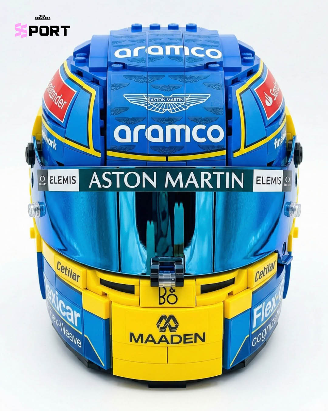 ภาพชุดตัวต่อ LEGO หมวกนักขับ F1 ของ ลูอิส แฮมิลตัน และ ชาร์ล เลอแคลร์ 5