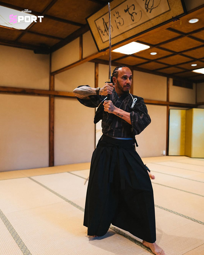 Lewis Hamilton ฝึกฟันดาบซามูไรกับปรมาจารย์ เท็ตสึโร ชิมากุจิ 1