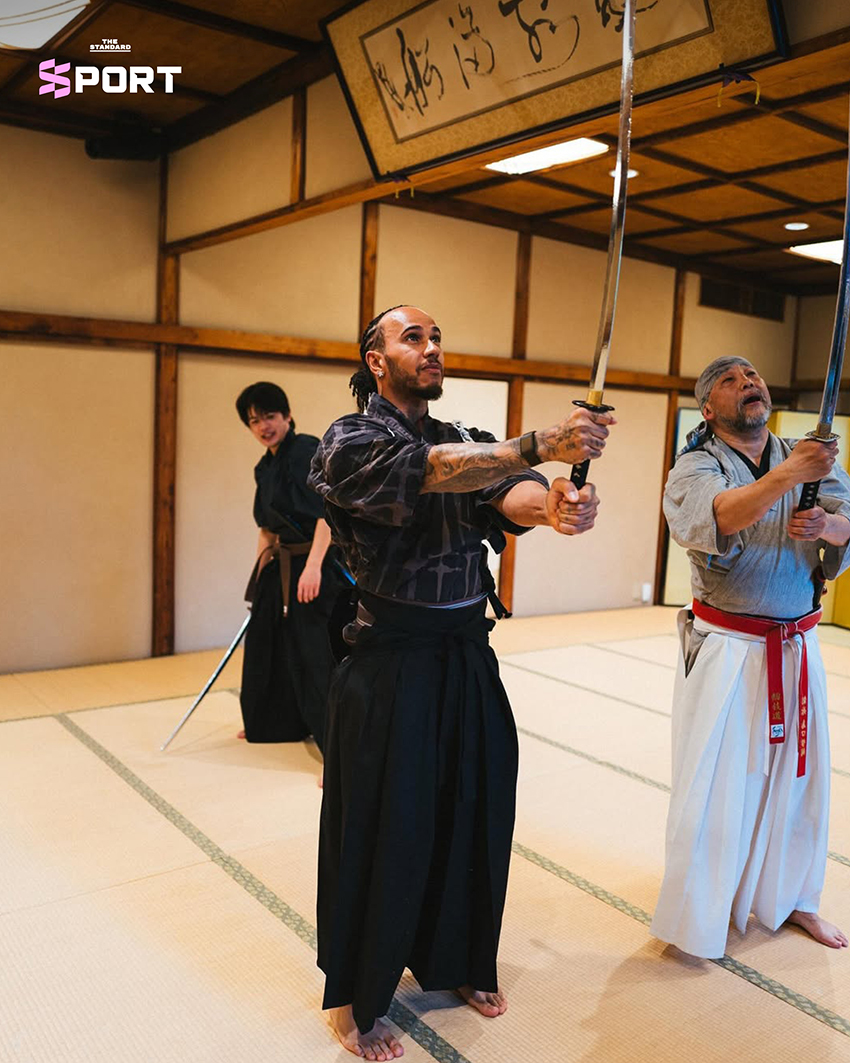 Lewis Hamilton ฝึกฟันดาบซามูไรกับปรมาจารย์ เท็ตสึโร ชิมากุจิ 2