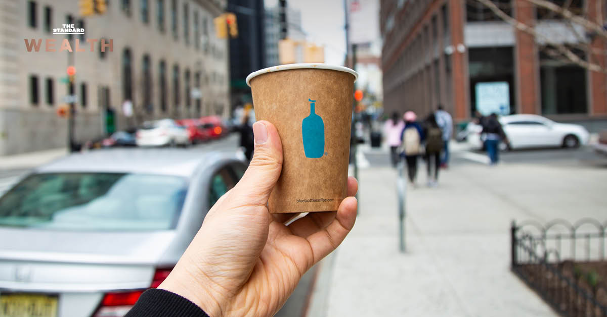 โลโก้ Luckin Coffee และ Blue Bottle Coffee สื่อถึงการซื้อขายกิจการกาแฟระดับโลก