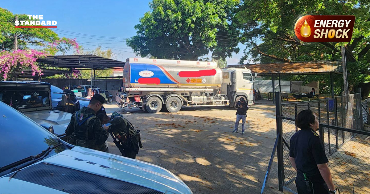 เจ้าหน้าที่ ตรวจยึดรถบรรทุก 10 ล้อ ลักลอบขนน้ำมันดีเซล 20,000 ลิตร ที่ อำเภอ แม่สอด จังหวัด ตาก