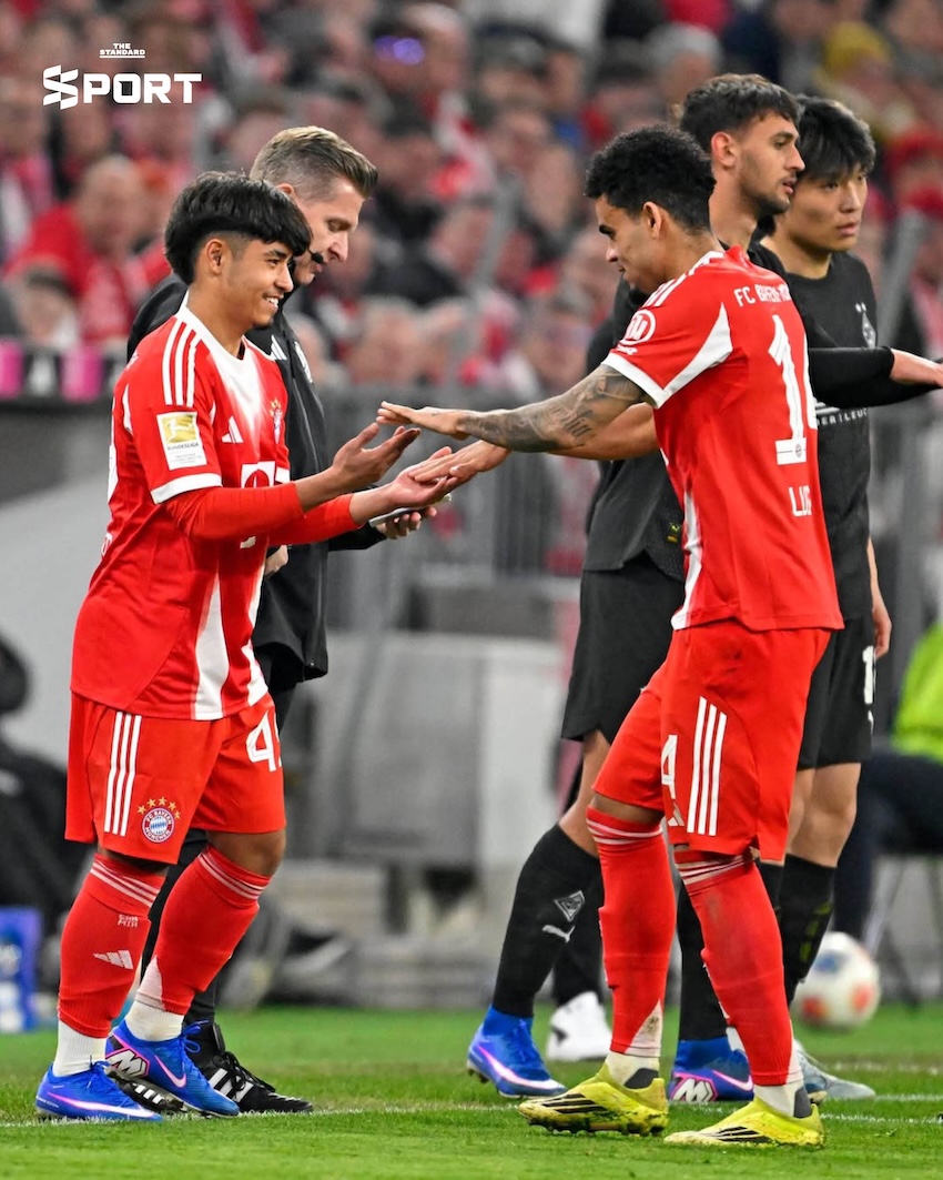 ไมคอน คาร์โดโซ ดาวรุ่งบาเยิร์น มิวนิค ขณะลงสนามประเดิมทีมชุดใหญ่ในบุนเดสลีกา 1