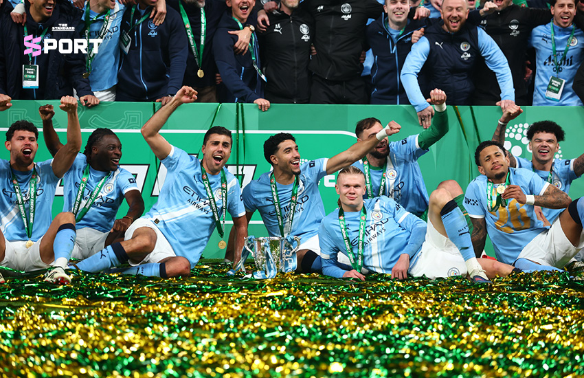 ภาพนักเตะ แมนเชสเตอร์ ซิตี้ ฉลองแชมป์คาราบาว คัพ 2025/26 สมัยที่ 9 5