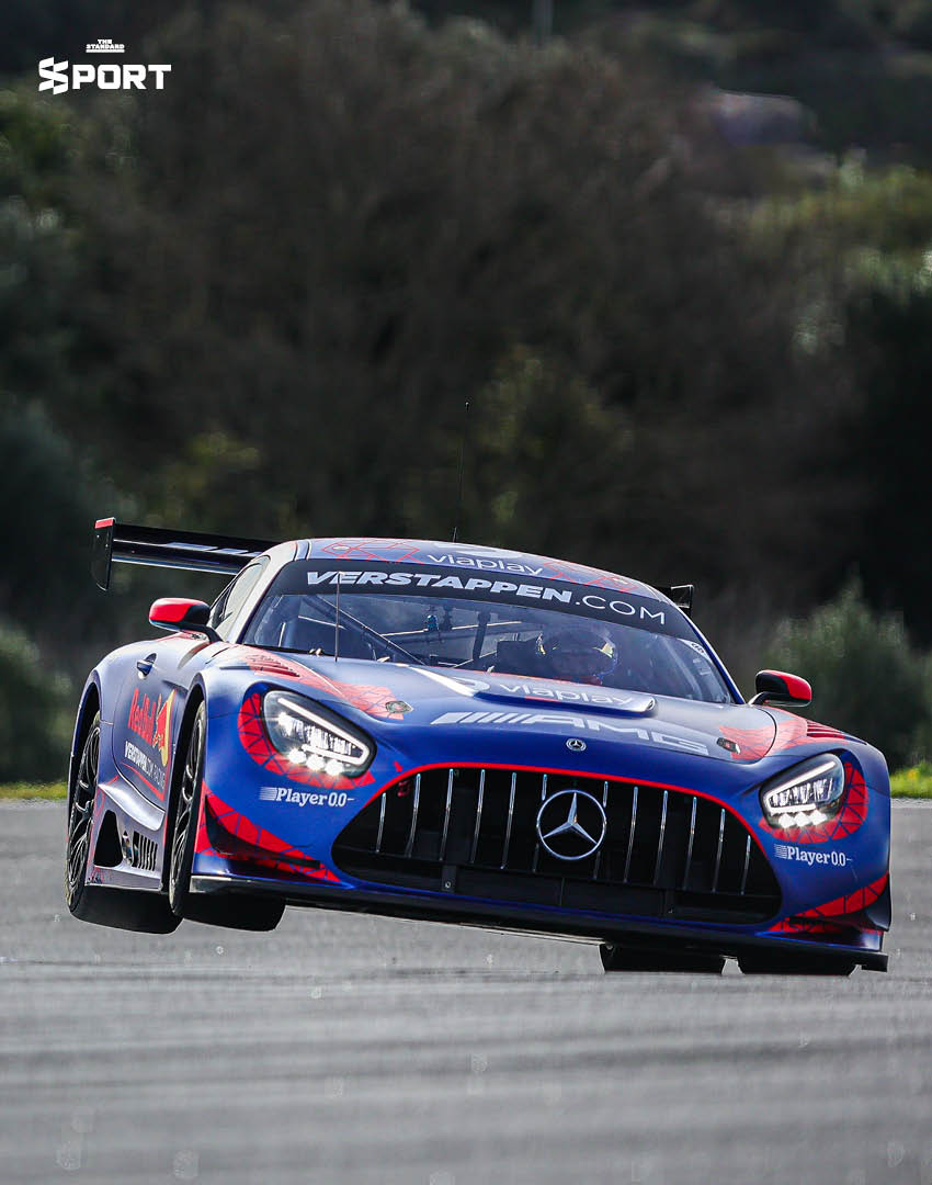 ภาพ แม็กซ์ เวอร์สแตปเพน นักแข่ง F1 กำลังทดสอบรถแข่ง Mercedes-AMG GT3 ในสนามแข่ง 3