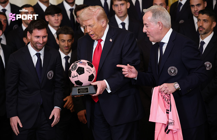 ลิโอเนล เมสซี ยืนจับมือกับ โดนัลด์ ทรัมป์ ในทำเนียบขาว 1