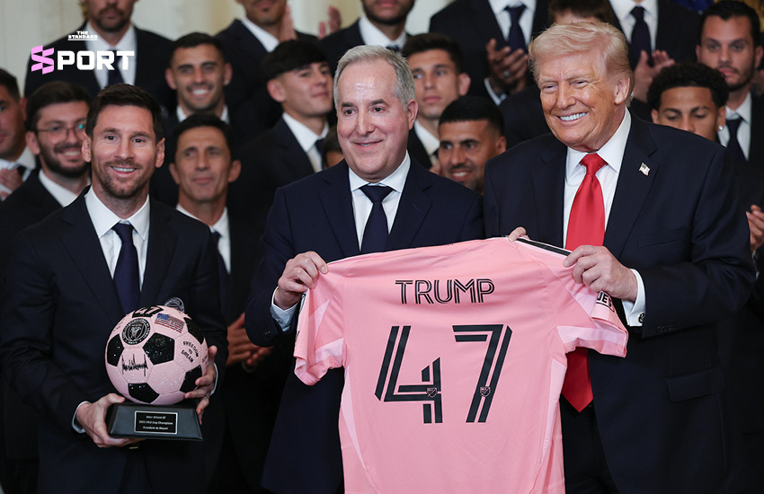 ลิโอเนล เมสซี ยืนจับมือกับ โดนัลด์ ทรัมป์ ในทำเนียบขาว 4