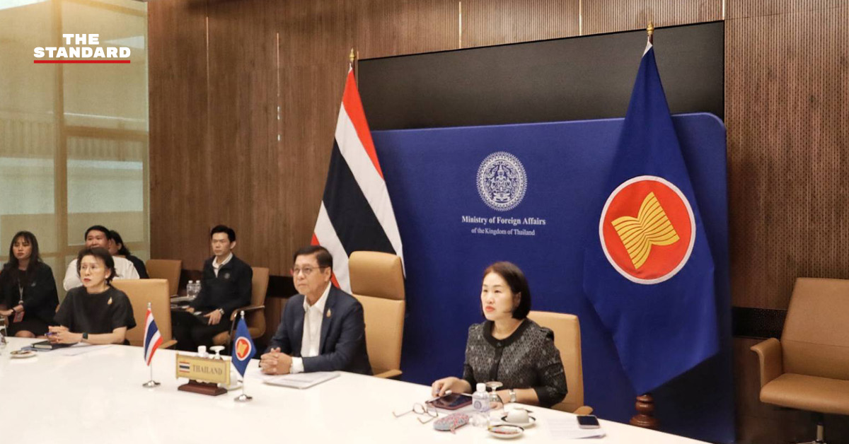 ภาพการประชุมรัฐมนตรีต่างประเทศอาเซียนสมัยพิเศษ เพื่อหารือผลกระทบวิกฤตตะวันออกกลางต่อความมั่นคงพลังงานและเศรษฐกิจในภูมิภาค โดยมีประเทศไทยเป็นเจ้าภาพ