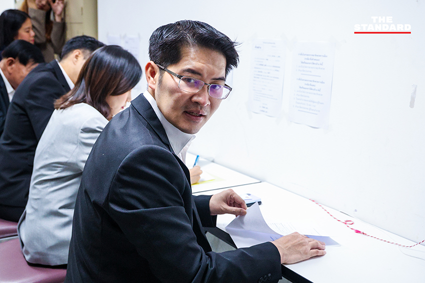 มงคลกิตติ์ สุขสินธานนท์ ยื่นหนังสือลาออกจากการเป็นสมาชิกพรรคทางเลือกใหม่ เพื่อเตรียมตั้งพรรค 'ก้าวล้ำ' 2