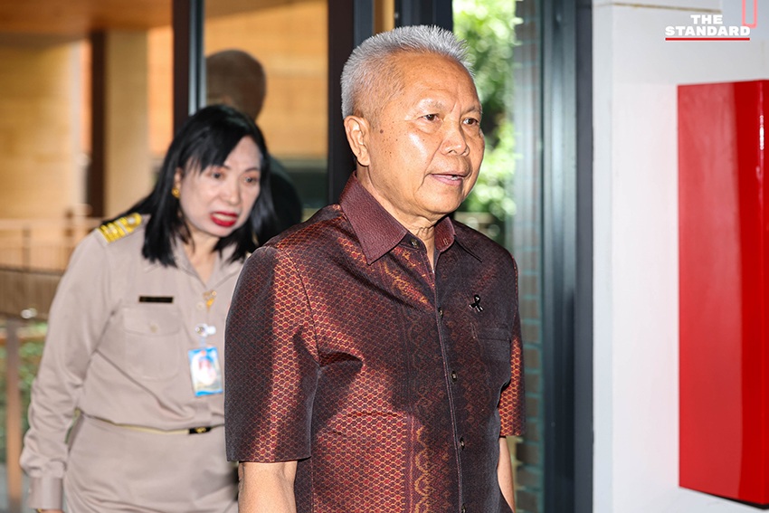 การประชุมตัวแทนพรรคการเมืองในสภาผู้แทนราษฎร ที่มีมติให้ สส. จ่ายค่าอาหารเอง 1