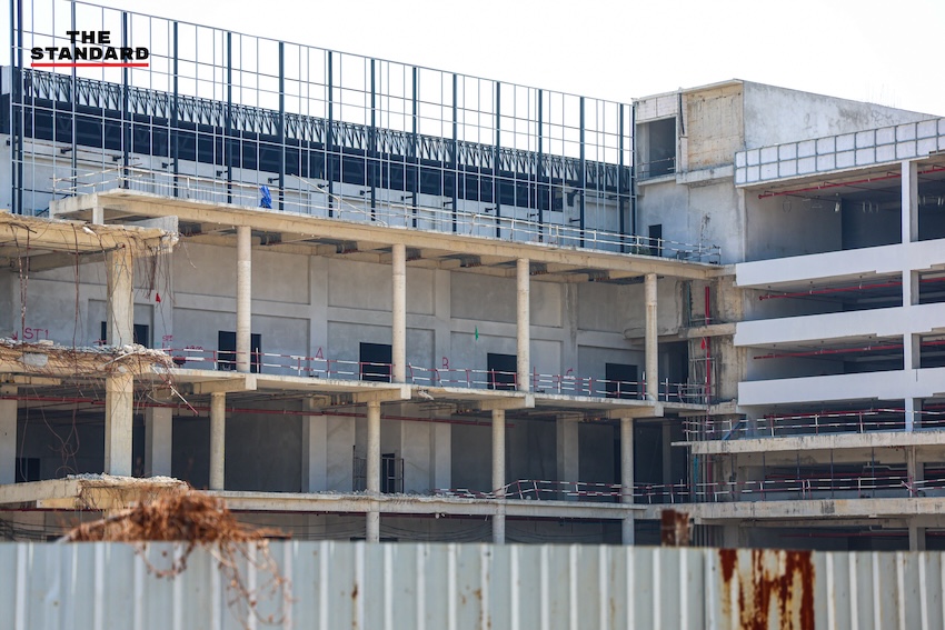 ภาพซากปรักหักพังและพื้นที่ว่างเปล่าของ 'ตึกสำนักงานการตรวจเงินแผ่นดิน (สตง.) แห่งใหม่' หลังเหตุการณ์ถล่มครบรอบ 1 ปี 6