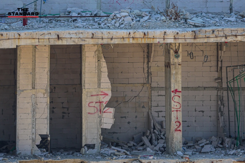 ภาพซากปรักหักพังและพื้นที่ว่างเปล่าของ 'ตึกสำนักงานการตรวจเงินแผ่นดิน (สตง.) แห่งใหม่' หลังเหตุการณ์ถล่มครบรอบ 1 ปี 7