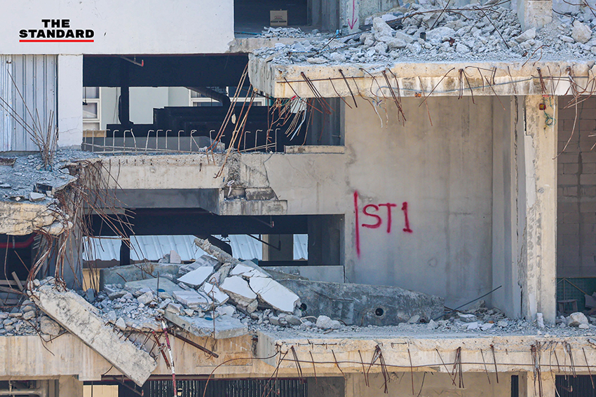 ภาพซากอาคาร สตง. ที่พังถล่มลงมา เนื่องจากปัญหาการทุจริตและคอนกรีตไม่ได้มาตรฐาน 13