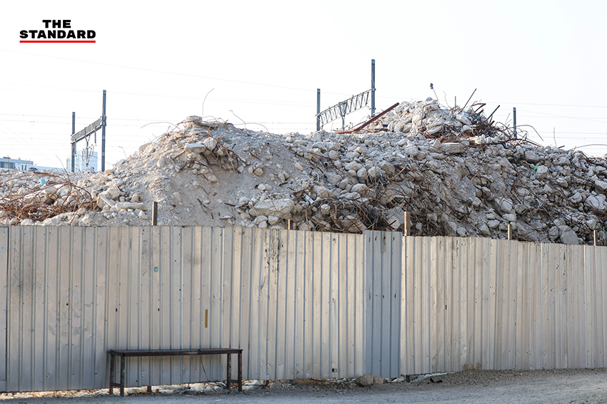 ภาพซากอาคาร สตง. ที่พังถล่มลงมา เนื่องจากปัญหาการทุจริตและคอนกรีตไม่ได้มาตรฐาน 19