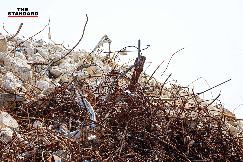 ภาพซากอาคาร สตง. ที่พังถล่มลงมา เนื่องจากปัญหาการทุจริตและคอนกรีตไม่ได้มาตรฐาน 2