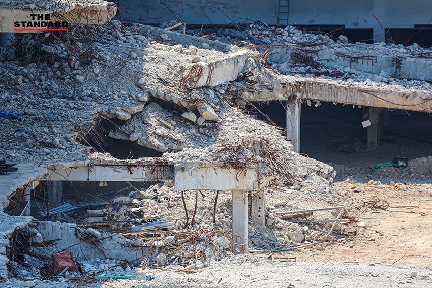 ภาพซากอาคาร สตง. ที่พังถล่มลงมา เนื่องจากปัญหาการทุจริตและคอนกรีตไม่ได้มาตรฐาน 3