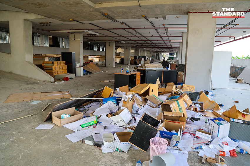 ภาพถ่ายมุมสูงพื้นที่โครงการก่อสร้างอาคาร สตง. แห่งใหม่ที่เคยพังถล่ม ครบรอบ 1 ปี ปัจจุบันเคลียร์ซากแล้ว เหลือเพียงร่องรอยความสูญเสีย 9