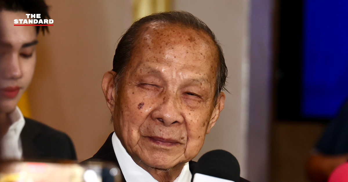 ไพโรจน์ โล่ห์สุนทร สส.บัญชีรายชื่อ พรรคเพื่อไทย ทำหน้าที่ประธานการประชุมสภาฯ ชั่วคราว