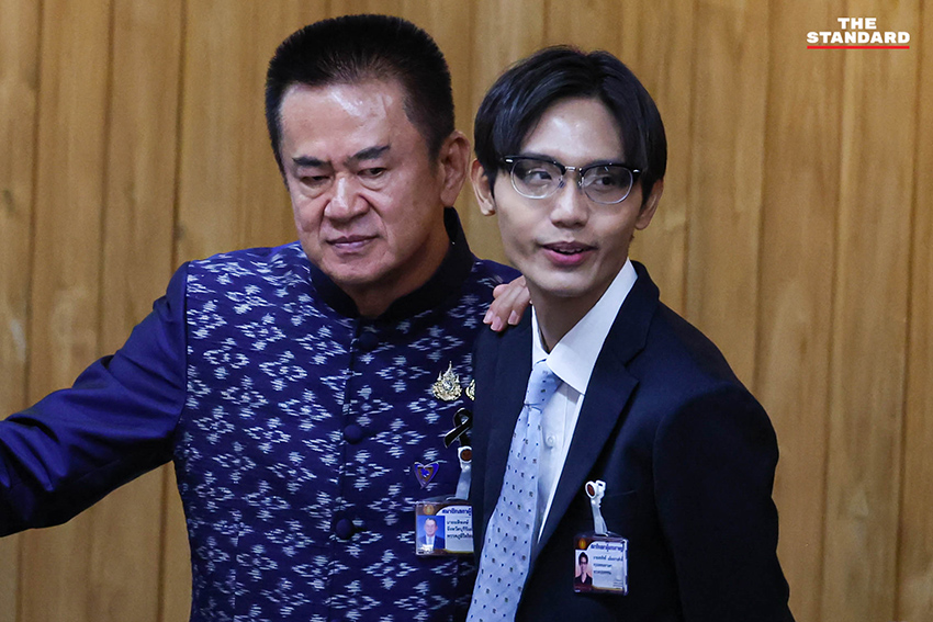 สภาผู้แทนราษฎร กำลังอภิปรายวาระแห่งชาติเพื่อแก้ไขวิกฤตพลังงาน โดยมี สส. จากทั้งรัฐบาลและฝ่ายค้านเข้าร่วมประชุมนับร้อยคน 10