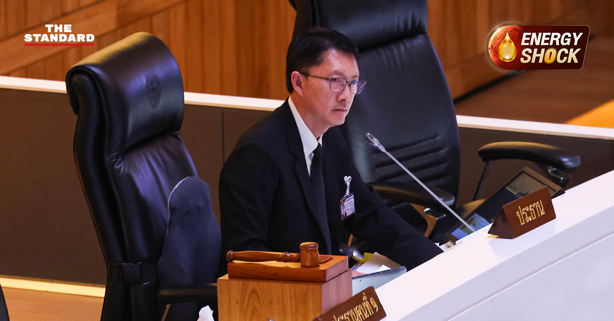 สภาผู้แทนราษฎร กำลังอภิปรายวาระแห่งชาติเพื่อแก้ไขวิกฤตพลังงาน โดยมี สส. จากทั้งรัฐบาลและฝ่ายค้านเข้าร่วมประชุมนับร้อยคน