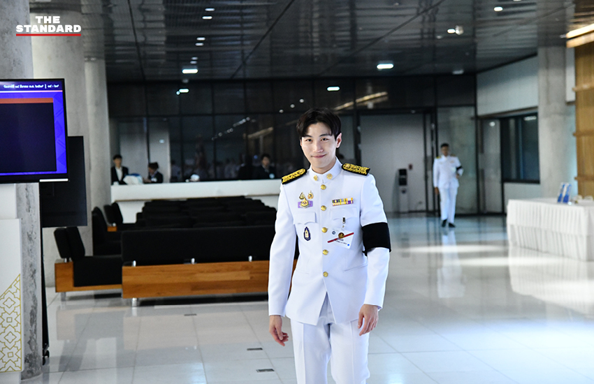 สมาชิกรัฐสภาแต่งกายชุดปกติขาวร่วมพิธีเปิดประชุมรัฐสภา ณ อาคารรัฐสภา 20