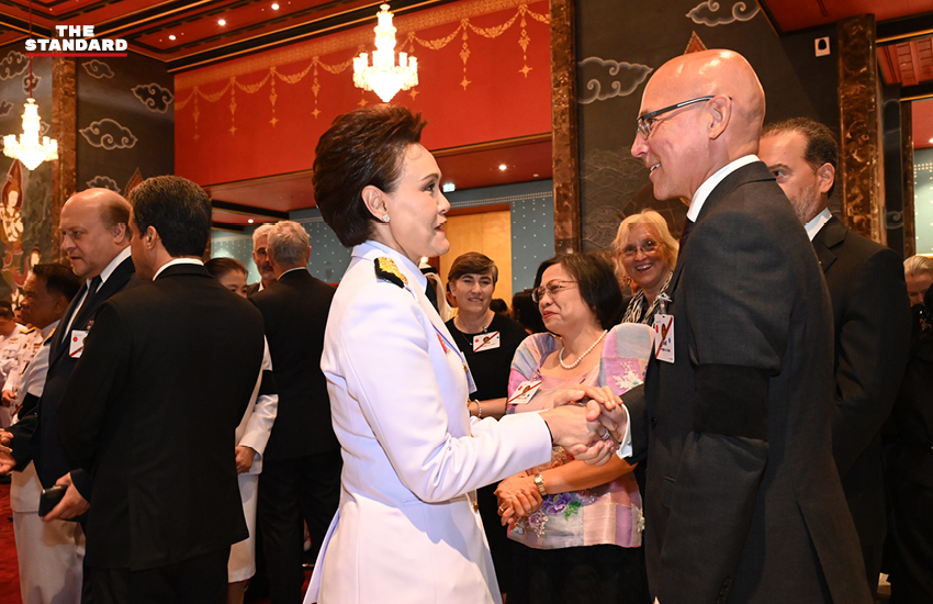 สมาชิกรัฐสภาแต่งกายชุดปกติขาวร่วมพิธีเปิดประชุมรัฐสภา ณ อาคารรัฐสภา 25