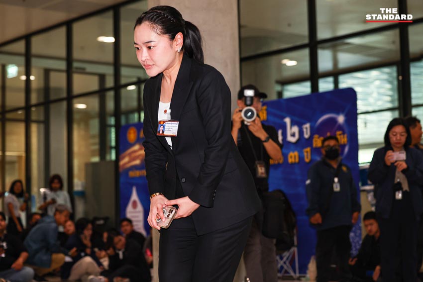 สมาชิกสภาผู้แทนราษฎร (สส.) ทยอยเดินทางเข้าร่วมประชุมสภาฯ นัดแรก ก่อนการโหวตเลือกประธานสภาฯ 19