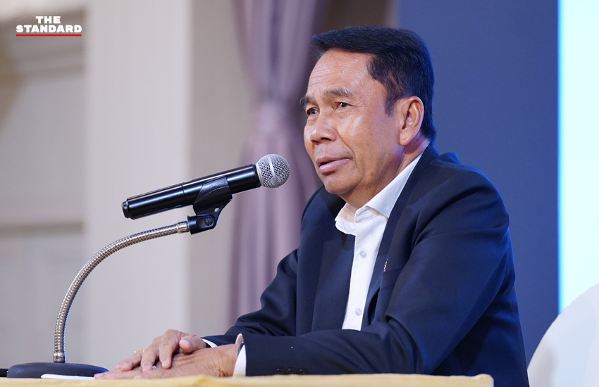 นายจุลพันธ์ อมรวิวัฒน์ และนางสาวแพทองธาร ชินวัตร แกนนำพรรคเพื่อไทย ร่วมกิจกรรมสัมมนา สส. ที่โรงแรมเอสซี ปาร์ค 11