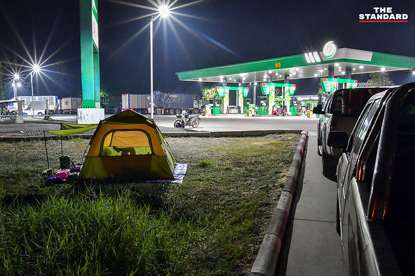 ภาพชาวนาในจังหวัดพิษณุโลกที่ได้รับผลกระทบจากสถานการณ์น้ำมันขาดแคลนและราคาแพง 11