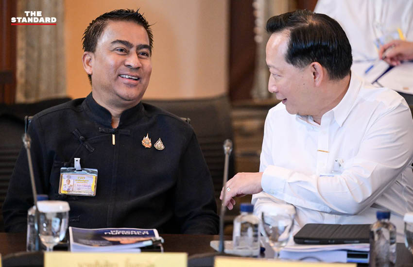 อนุทิน ชาญวีรกูล นายกรัฐมนตรี เป็นประธานการประชุมด่วนกับผู้ว่าราชการจังหวัดทั่วประเทศ เพื่อหารือแนวทางรับมือวิกฤตราคาน้ำมันและการกักตุนสินค้า 5