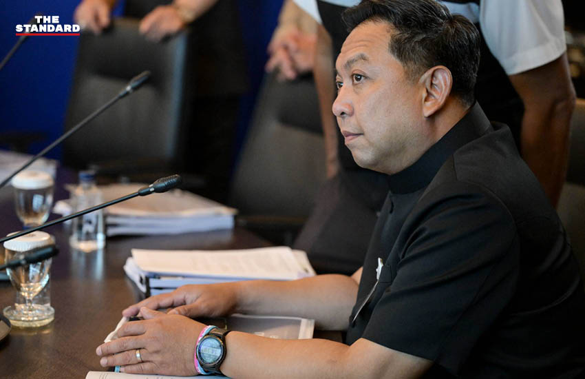 อนุทิน ชาญวีรกูล นายกรัฐมนตรี เป็นประธานการประชุมด่วนกับผู้ว่าราชการจังหวัดทั่วประเทศ เพื่อหารือแนวทางรับมือวิกฤตราคาน้ำมันและการกักตุนสินค้า 6