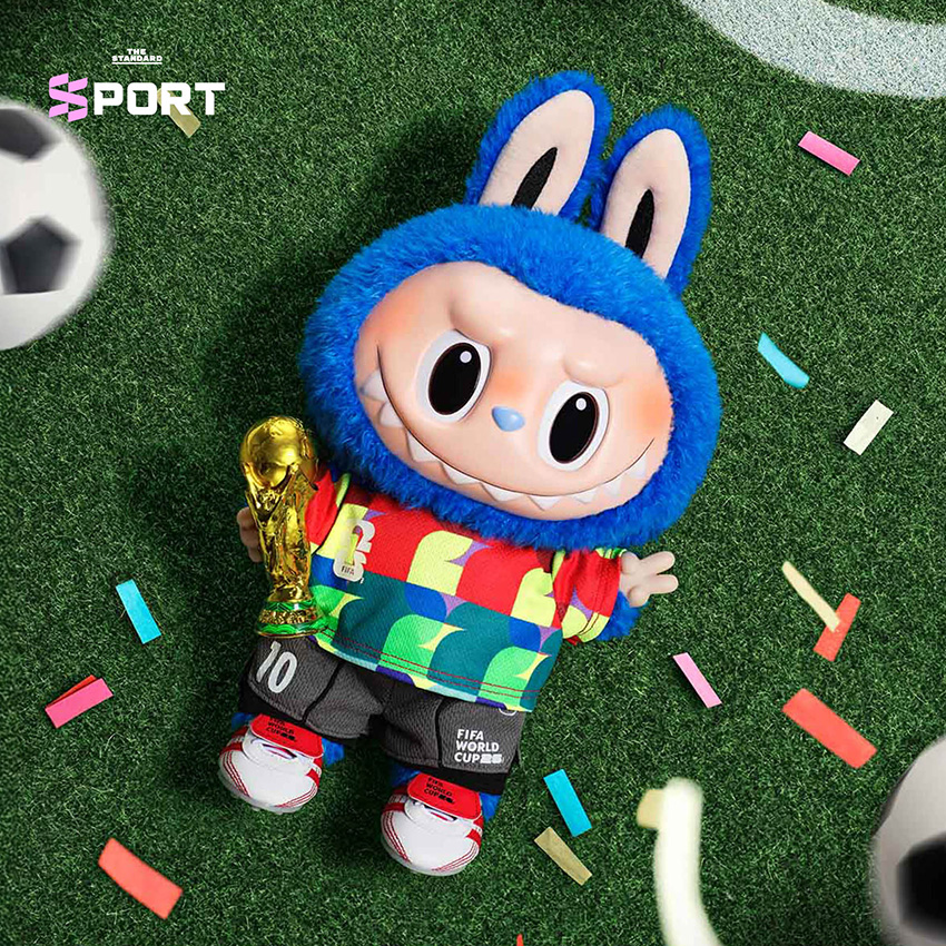 ตุ๊กตา Labubu ในชุดนักฟุตบอลจากคอลเลกชัน Pop Mart x FIFA ต้อนรับฟุตบอลโลก 2026 1
