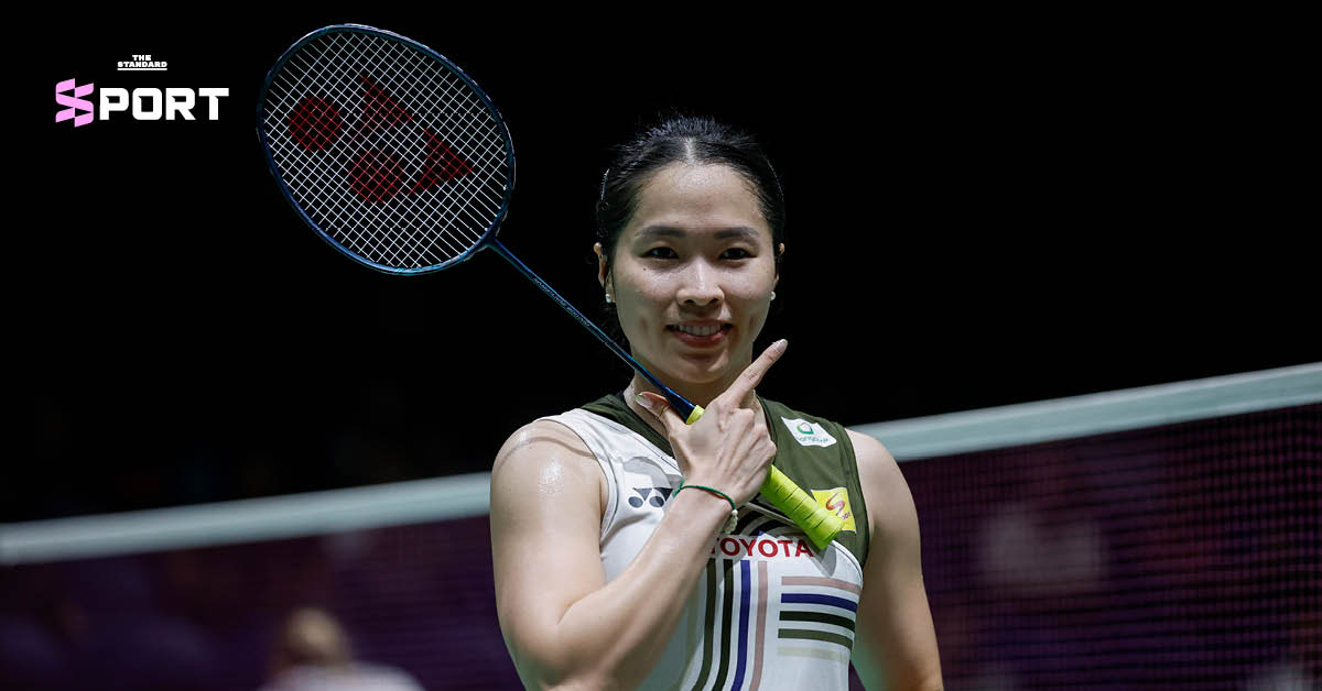 เมย์ รัชนก อินทนนท์ นักแบดมินตันสาวไทย ขณะแข่งขันในคอร์ต