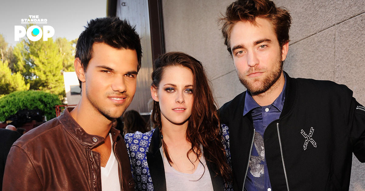 นักแสดง Robert Pattinson, Taylor Lautner และ Kristen Stewart ในงานโปรโมตภาพยนตร์ Twilight