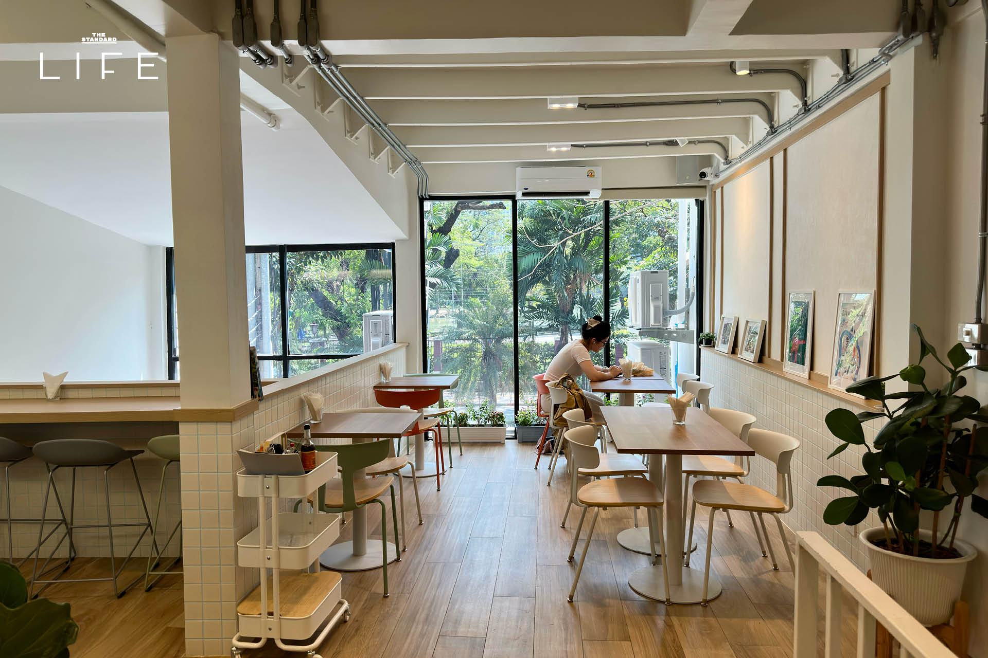 ภาพบรรยากาศร้าน Rocket Coffeebar สาขาใหม่ข้างสวนลุมฯ ที่ตกแต่งสไตล์สวีดิช พร้อมเมนูบรันช์น่ารับประทาน 4