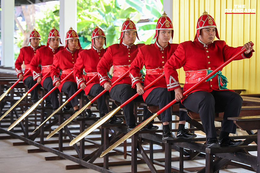 พลเรือเอก ไพโรจน์ เฟื่องจันทร์ เป็นประธานเปิดการฝึกครูฝีพายเรือพระราชพิธี เพื่อเตรียมจัดขบวนพยุหยาตราทางชลมารค ปี 2569 1