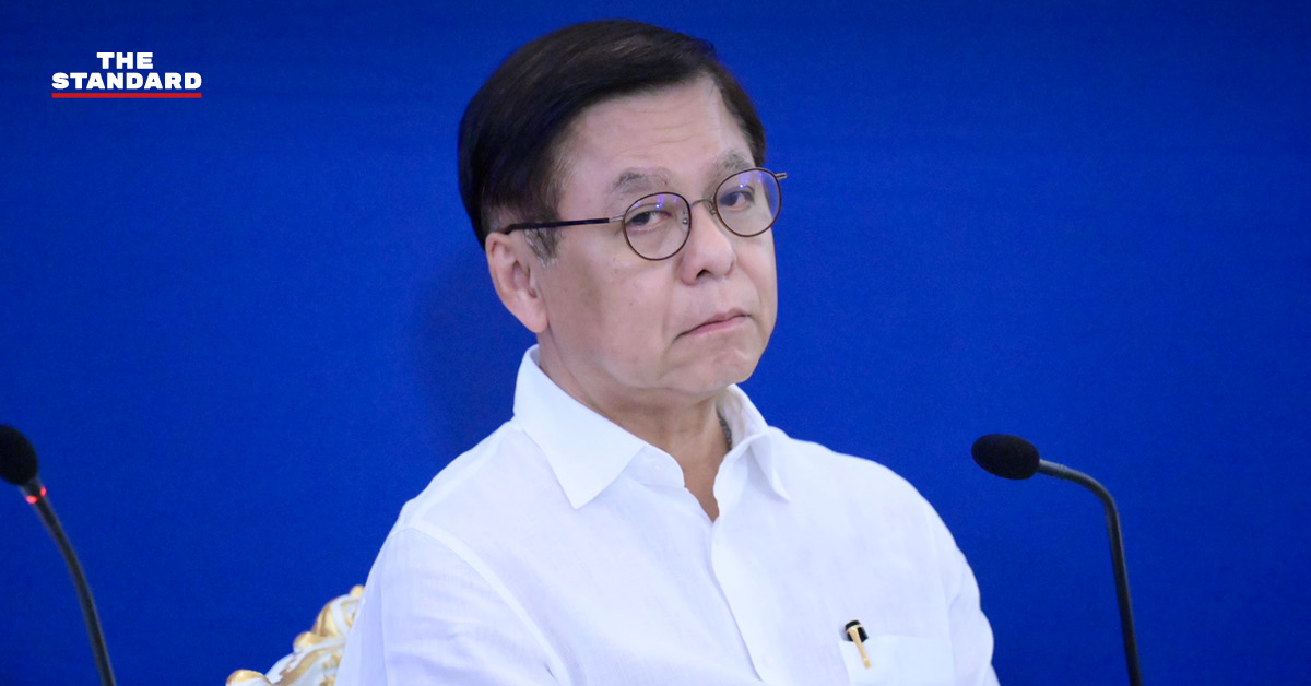 สีหศักดิ์ พวงเกตุแก้ว รัฐมนตรีว่าการกระทรวงการต่างประเทศ ให้สัมภาษณ์สื่อมวลชนที่ทำเนียบรัฐบาล