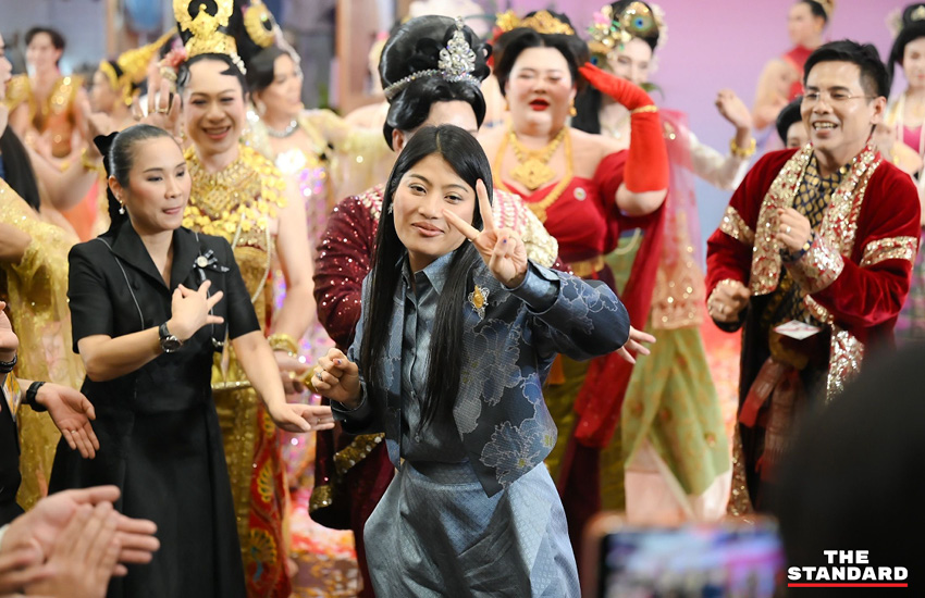 สมเด็จพระเจ้าลูกเธอ เจ้าฟ้าสิริวัณณวรี นารีรัตนราชกัญญา เสด็จทอดพระเนตรนิทรรศการผ้าไทยและหัตถกรรมชุมชนภาคเหนือ ณ มหาวิทยาลัยเชียงใหม่ 3