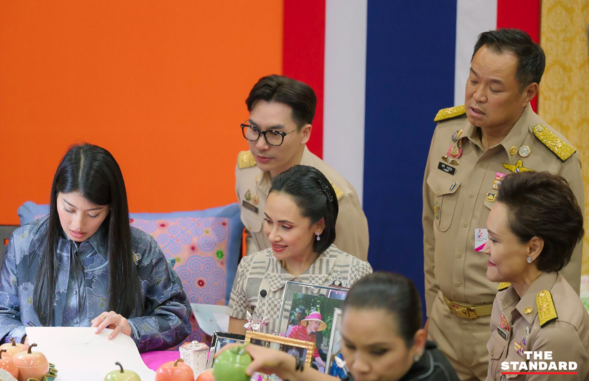 สมเด็จพระเจ้าลูกเธอ เจ้าฟ้าสิริวัณณวรี นารีรัตนราชกัญญา เสด็จทอดพระเนตรนิทรรศการผ้าไทยและหัตถกรรมชุมชนภาคเหนือ ณ มหาวิทยาลัยเชียงใหม่ 8