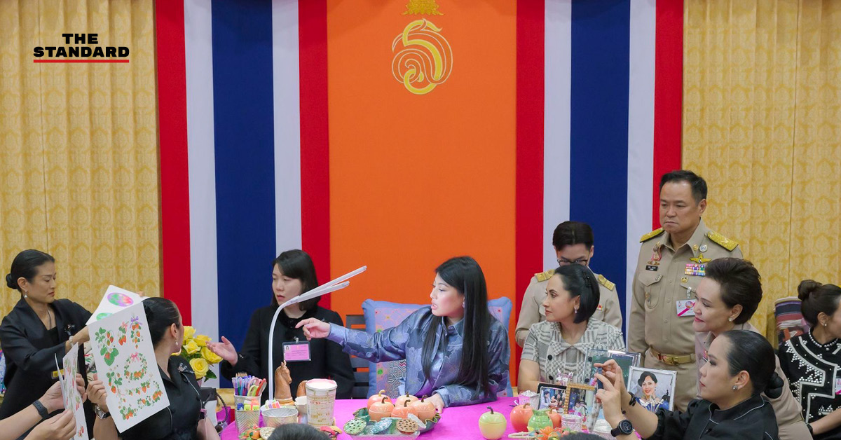 สมเด็จพระเจ้าลูกเธอ เจ้าฟ้าสิริวัณณวรี นารีรัตนราชกัญญา เสด็จทอดพระเนตรนิทรรศการผ้าไทยและหัตถกรรมชุมชนภาคเหนือ ณ มหาวิทยาลัยเชียงใหม่