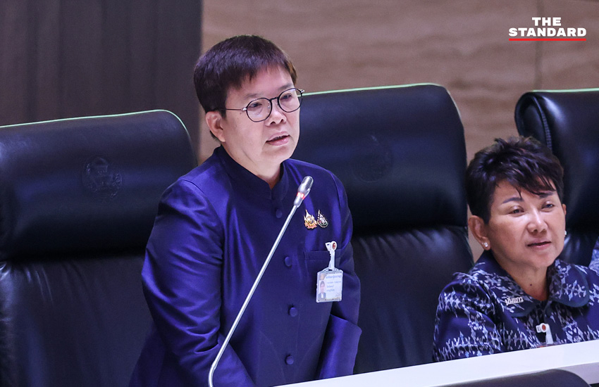 โสภณ ซารัมย์, มัลลิกา จิระพันธุ์วาณิช, และเลิศศักดิ์ พัฒนชัยกุล ภายหลังได้รับเลือกเป็นประธานและรองประธานสภาผู้แทนราษฎร 2