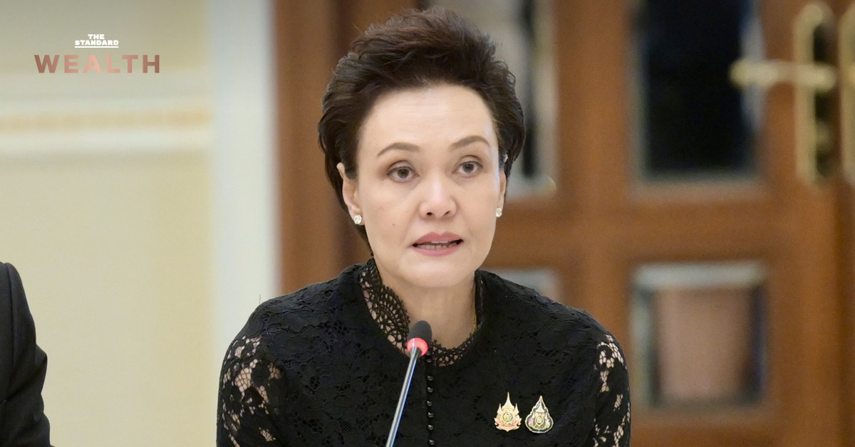 ภาพ ศุภจี สุธรรมพันธ์ รัฐมนตรีว่าการกระทรวงพาณิชย์ แถลงข่าวมาตรการรับมือสถานการณ์ตะวันออกกลาง