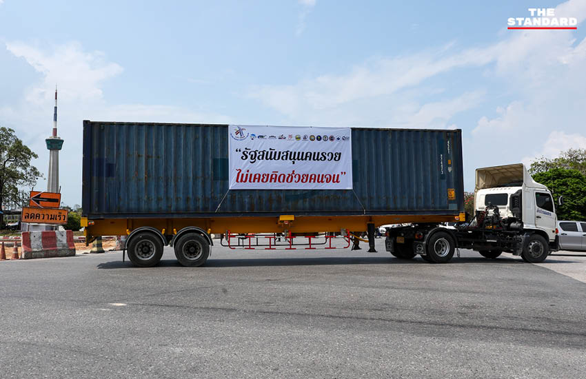 ภาพ รถบรรทุก จำนวนมาก รวมตัวกันในพื้นที่ยุทธศาสตร์สำคัญ เพื่อประท้วงและเรียกร้องให้รัฐบาลเร่งแก้ไขวิกฤตน้ำมันแพง 7