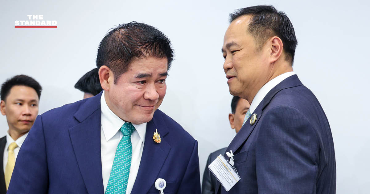 ร.อ. ธรรมนัส พรหมเผ่า ให้สัมภาษณ์สื่อมวลชนถึงท่าทีทางการเมือง