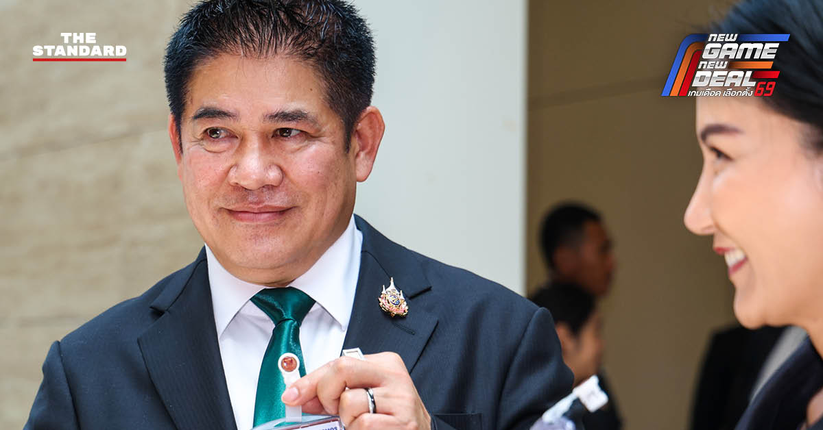 ร.อ. ธรรมนัส พรหมเผ่า และคณะ สส. พรรคกล้าธรรม สวมสูทสีเขียวเข้ารายงานตัวที่รัฐสภา