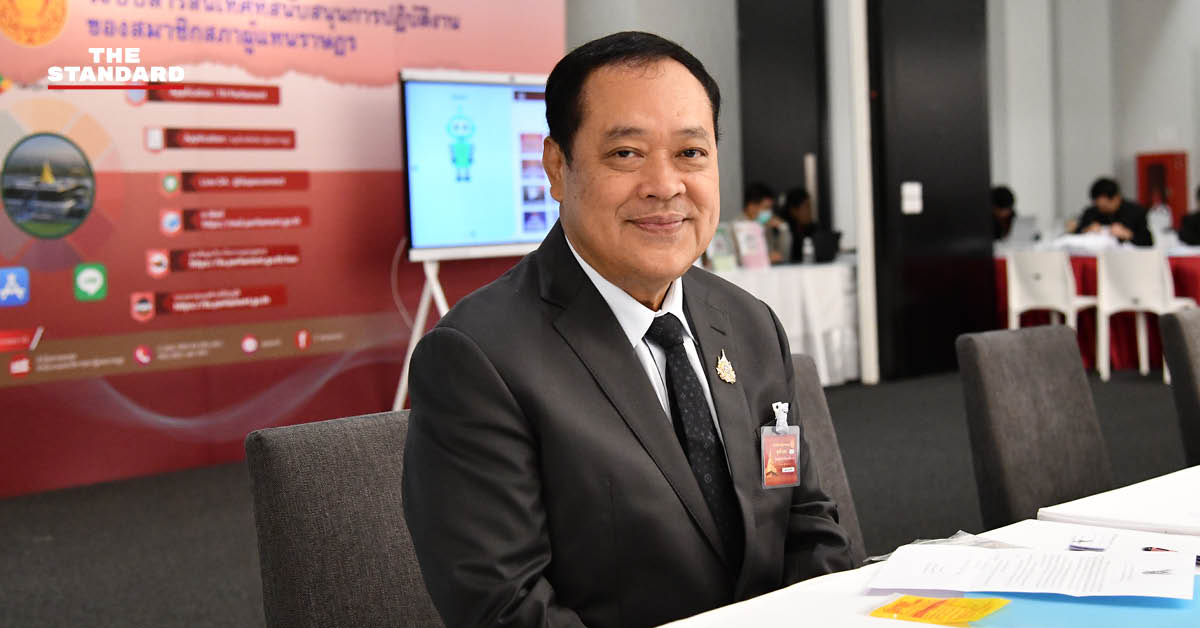 พ.ต.อ. ทวี สอดส่อง หัวหน้าพรรคประชาชาติ ให้สัมภาษณ์สื่อมวลชนที่อาคารรัฐสภา