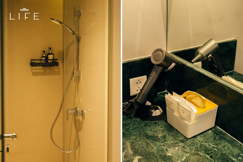 คอร์ตเทนนิสสีส้มอิฐสวยงามที่ The Lobb Club พร้อมบาร์สำหรับนั่งพักผ่อน 7