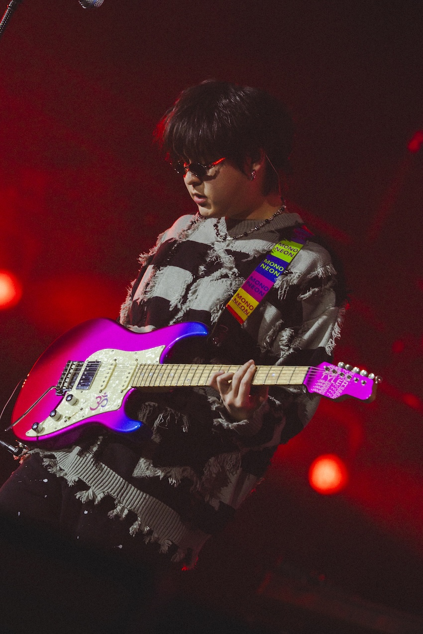 ภาพบรรยากาศคอนเสิร์ต THREE MAN DOWN Live ที่ สนามศุภชลาศัย เต็มไปด้วยแฟนเพลงนับหมื่นและแสงสีตระการตา 10